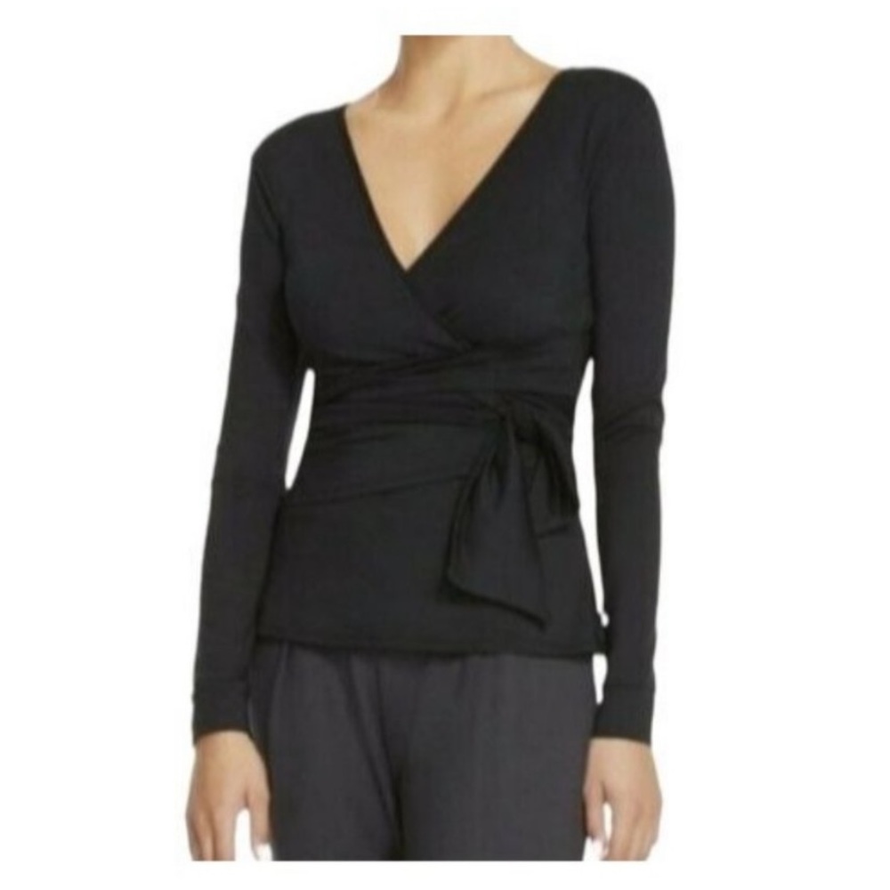 Jennifer Lopez twist front top size Large black top knotted look long sleeve